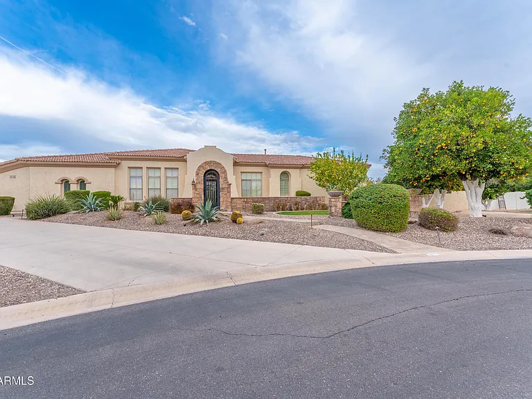 3552 E Jaeger Cir — Photo 1
