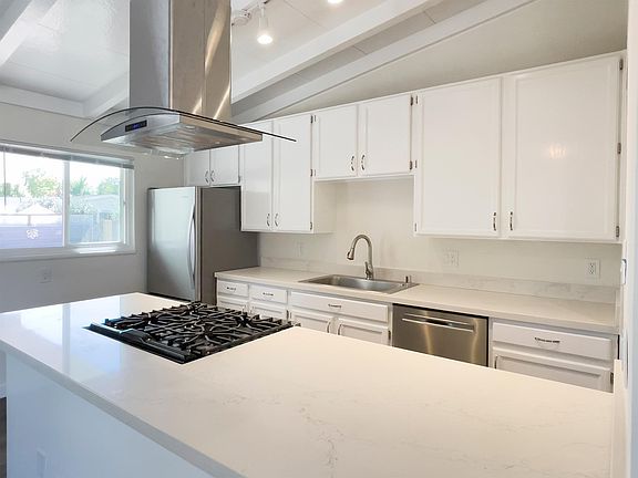 5th image of 341 Arroyo Way