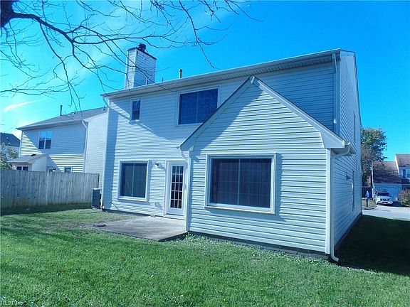 3rd image of 5681 Glen View Dr