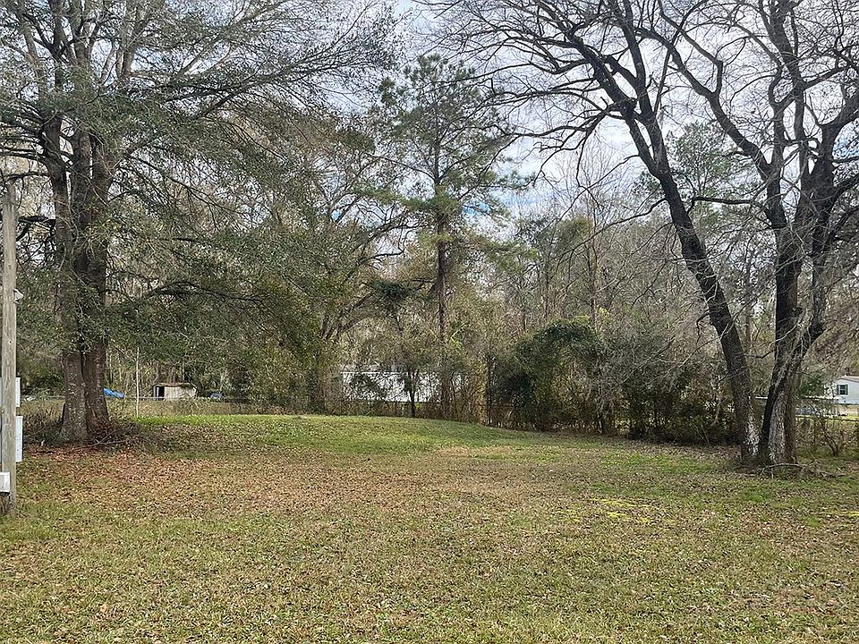 2nd image of 240 SE Tom Bullock Pl