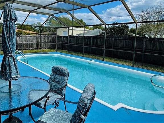 4th image of 20439 Peachland Blvd