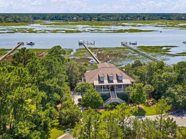 4660 Cedar Island Ct, Awendaw, SC 29429