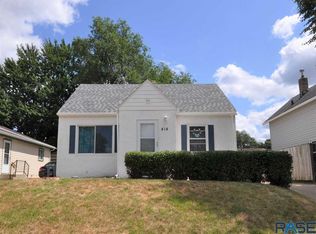 414 S Willow Ave, Sioux Falls, SD 57104