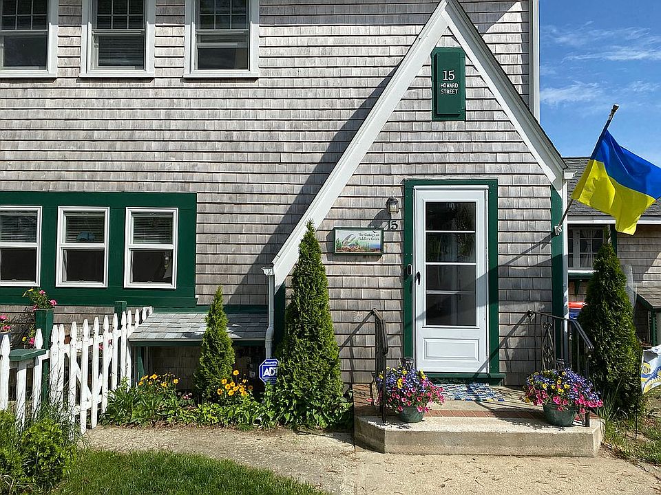 Cottage on Fiddlers Green