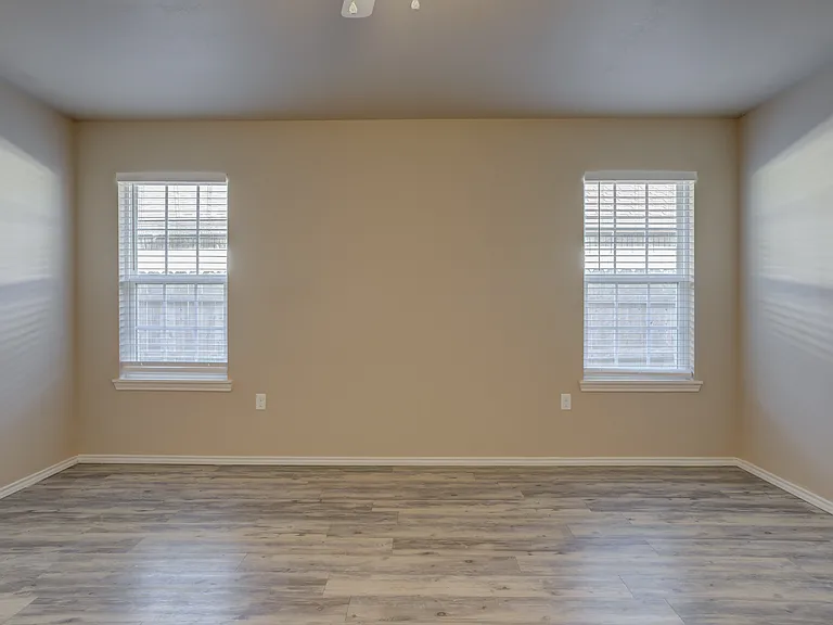 1009 Preston Trl #B — Photo 17