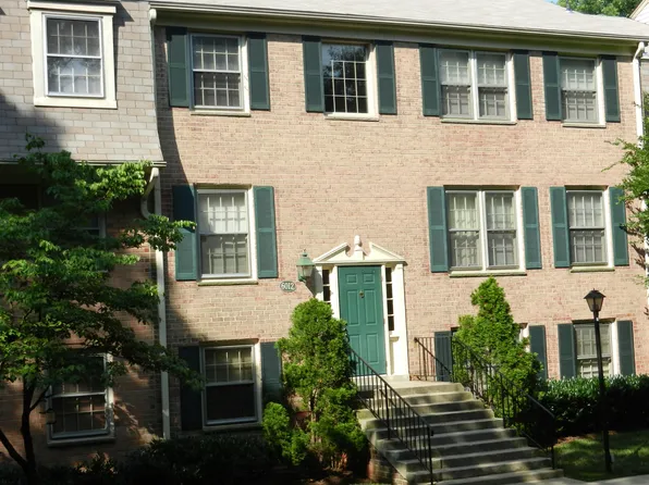 6012 Westchester Park Dr APT 301, College Park, MD 20740