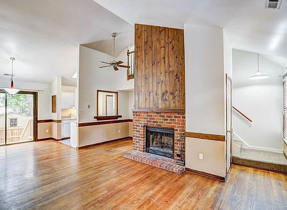 3rd image of 8221 Skirmish Ln