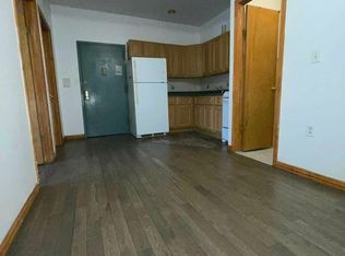 207 Woodpoint Rd #2C, Brooklyn, NY 11211