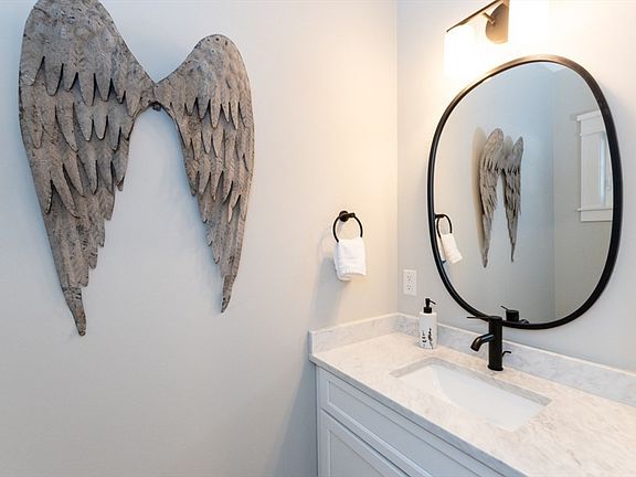 4th image of 401 Albemarle Rd Unit 2