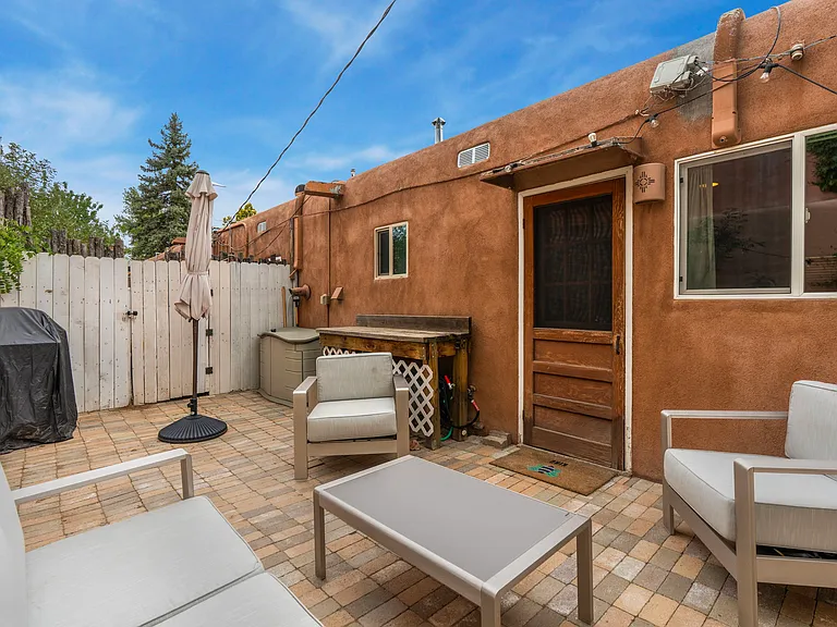 Back Porch / Outdoor Furniture