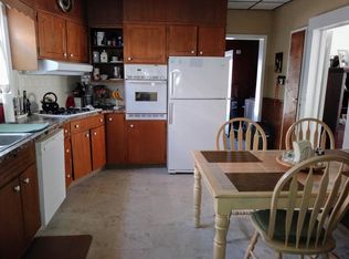 116 Cherry St, Hammonton, NJ 08037