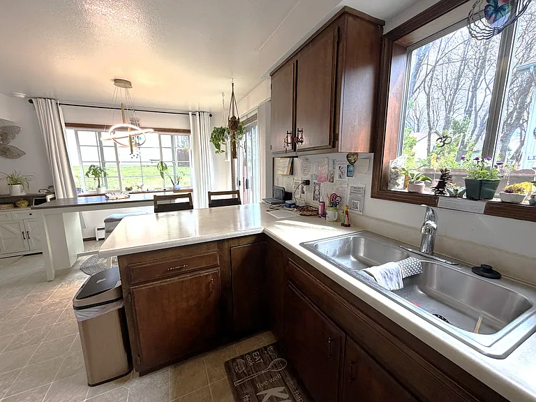 814 Carmen Dr #C — Photo 5