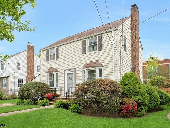 2nd image of 17 Brookdale Rd