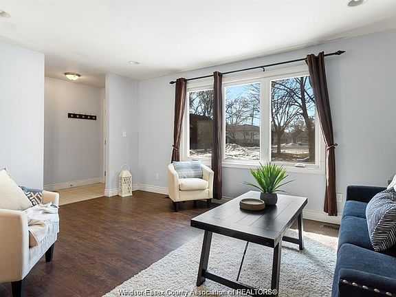 3rd image of 636 Josephine Ave