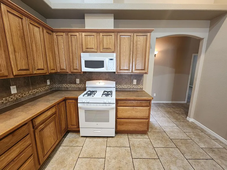 2777 Conventry 2777 Coventry — Photo 14