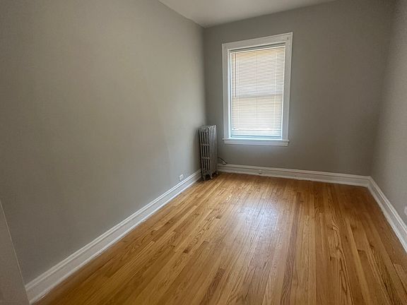 3rd image of 2109 Grove Ave #306