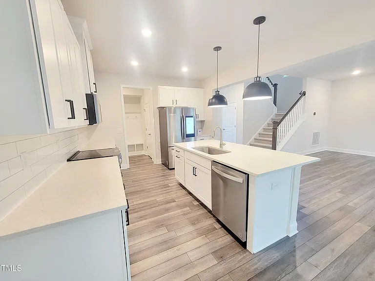 121 Scoville Rd — Photo 18