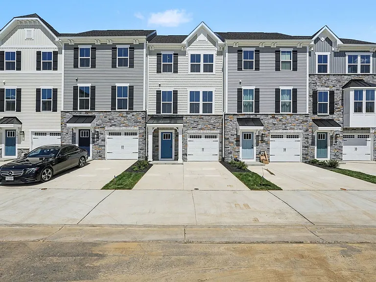 9177 Edenderry Dr — Photo 19