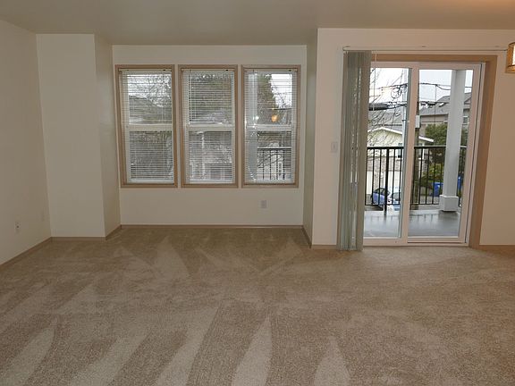 3rd image of 2616 NW 58th St APT 203