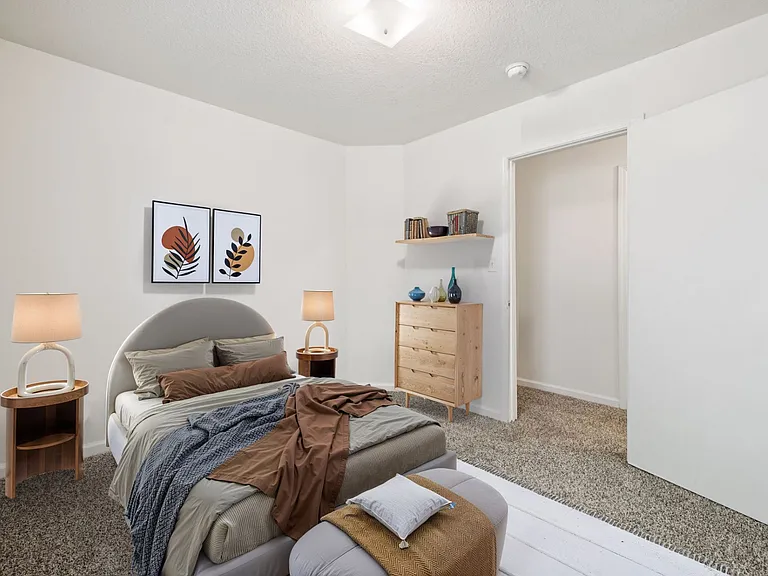 Three Bedroom - 3 Bed / 2 Bath - 1,270 Sq.Ft.