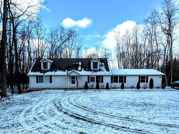 1666 Madsen Dr, Ortonville, MI 48462
