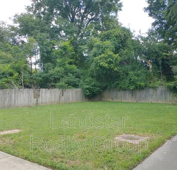 9403 Burgoo King Rd — Photo 38