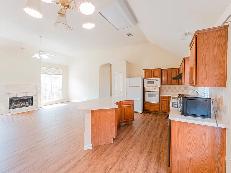 4609 Gardenia Way — Photo 13