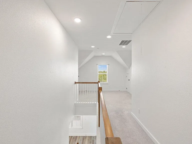 1102 Twain St — Photo 25