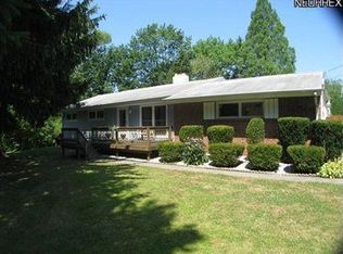 8492 Bobolink Dr, Macedonia, OH 44056