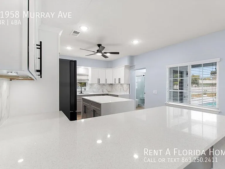 11958 Murray Ave — Photo 6