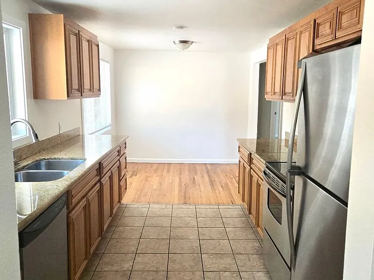 3613 Grandview Dr W — Photo 15