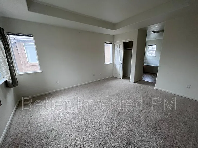 1429 Woodside Cir — Photo 9