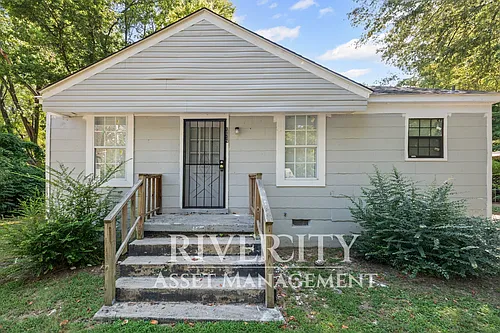 3132 Kingston St Photo 1
