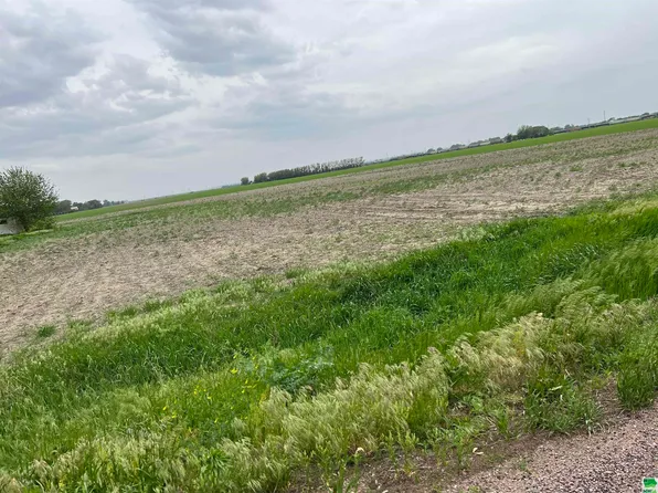 1386 220th St, Sergeant Bluff, IA 51054