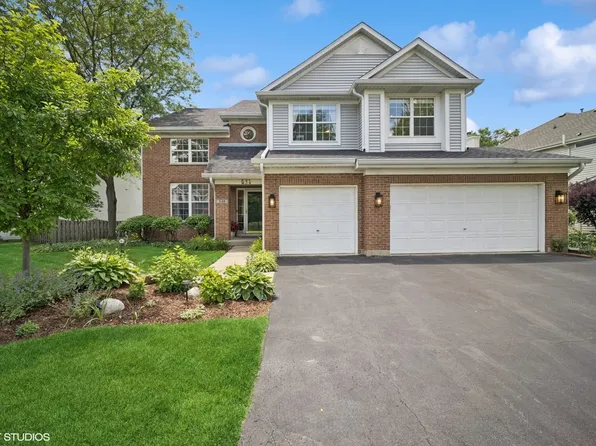 534 Capital Ln, Gurnee, IL 60031