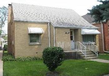 2nd image of 3323 N Nagle Ave