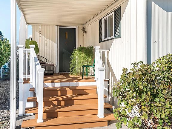 2nd image of 166 Larkspur Drive UNIT 2106