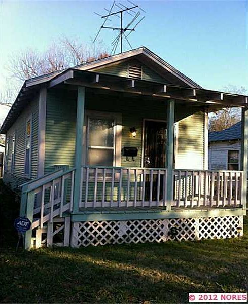 1st image of 1829 N Xanthus Ave