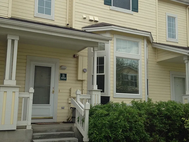 3950 Colorado Ave #B — Photo 1