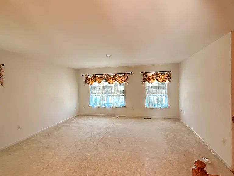 6326 Galleon Dr — Photo 2