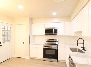 3210 Wuthering Heights Dr, Houston, TX 77045