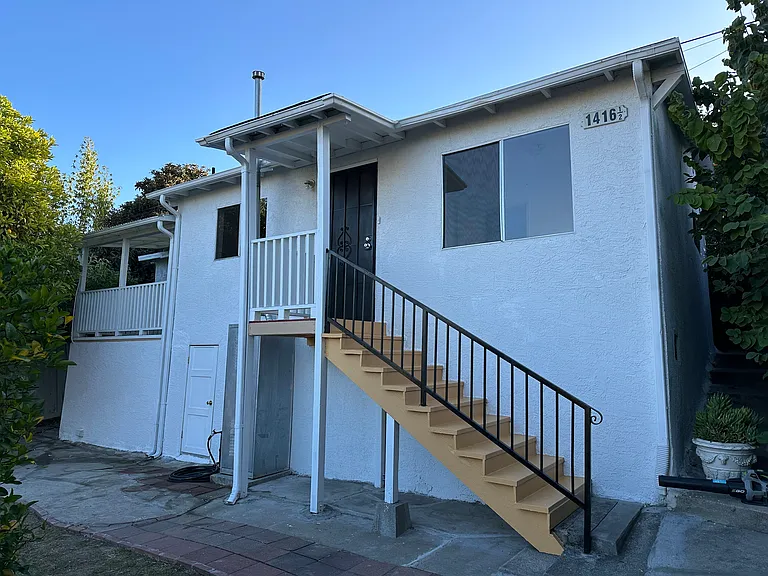 1416 1/2 Allison Ave — Photo 1