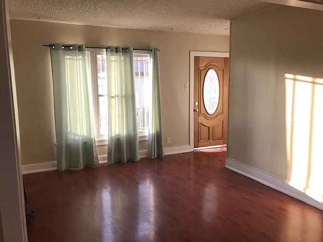 2nd image of 726 N Inglewood Ave