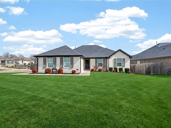 5821 W Fountain St, Fayetteville, AR 72704