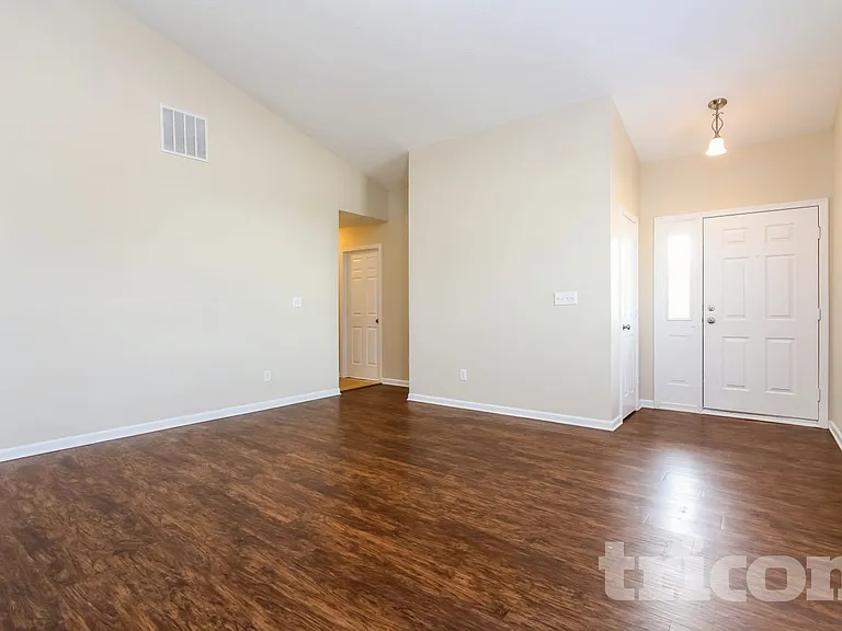 2313 Real Quiet Dr — Photo 3