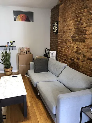 Rented by R New York | media 108