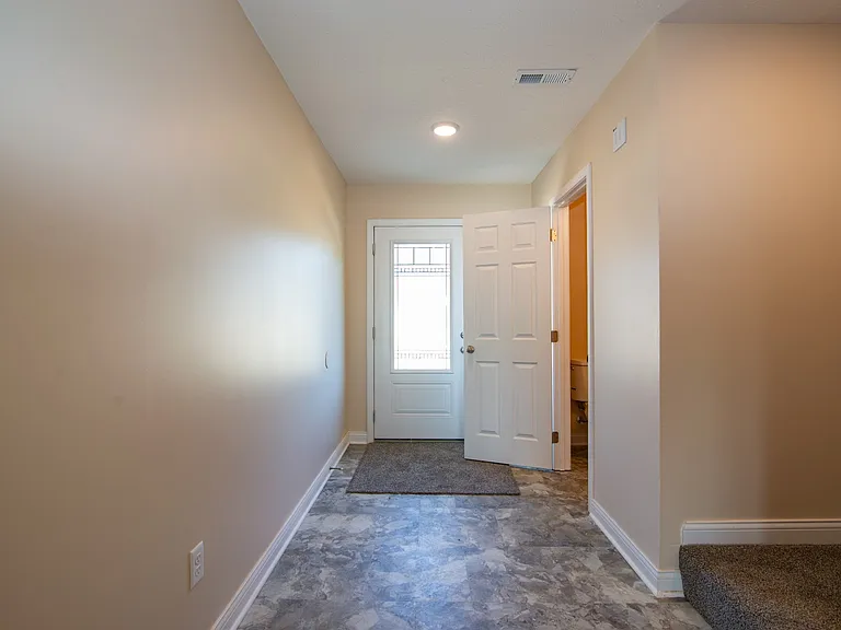 203 Dixon Cir — Photo 10