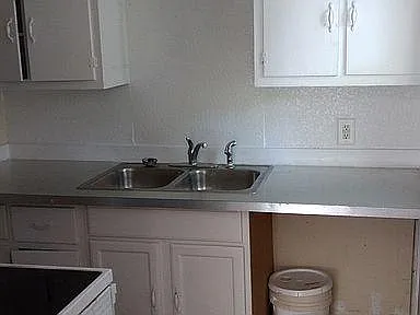 209 S Emerson Ave — Photo 5