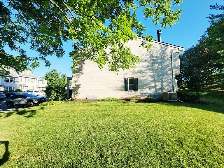194 Springhouse Rd — Photo 7