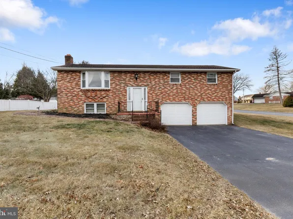 2266 Sycamore Rd, York, PA 17408